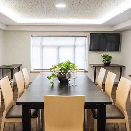 Pension Oasis Замора Екстериор снимка