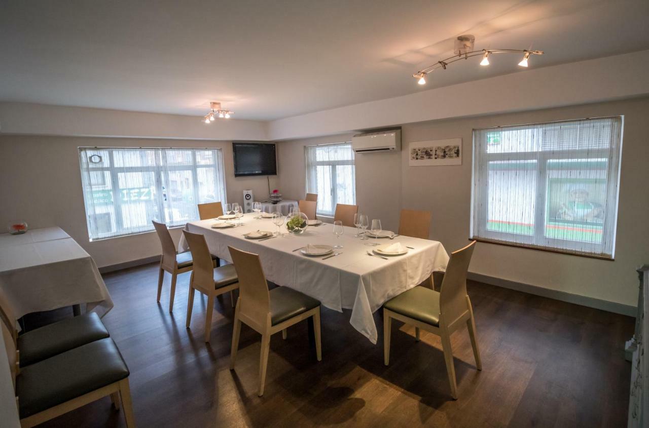 Pension Oasis Замора Екстериор снимка