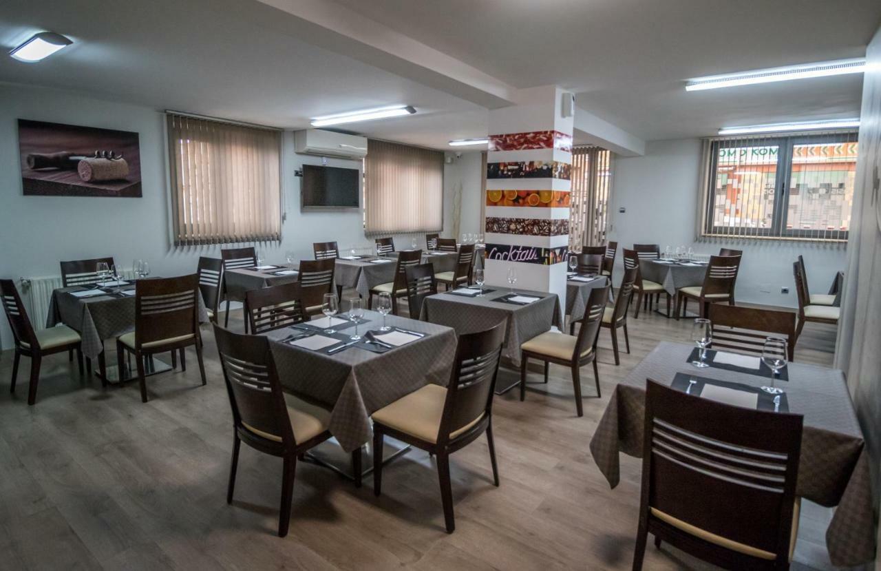 Pension Oasis Замора Екстериор снимка
