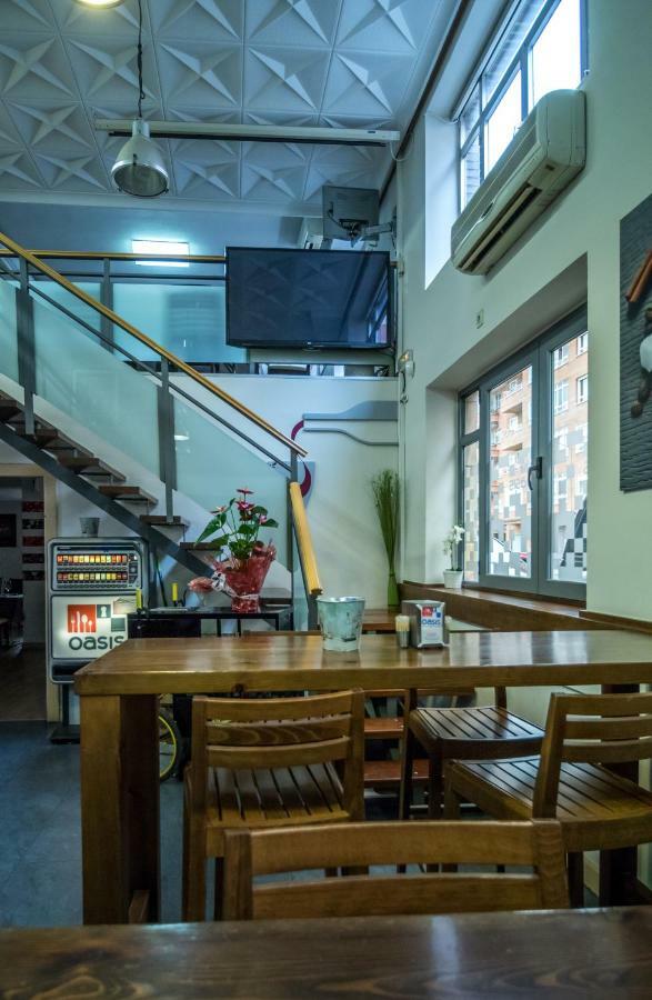 Pension Oasis Замора Екстериор снимка