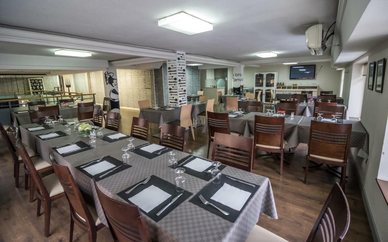 Pension Oasis Замора Екстериор снимка